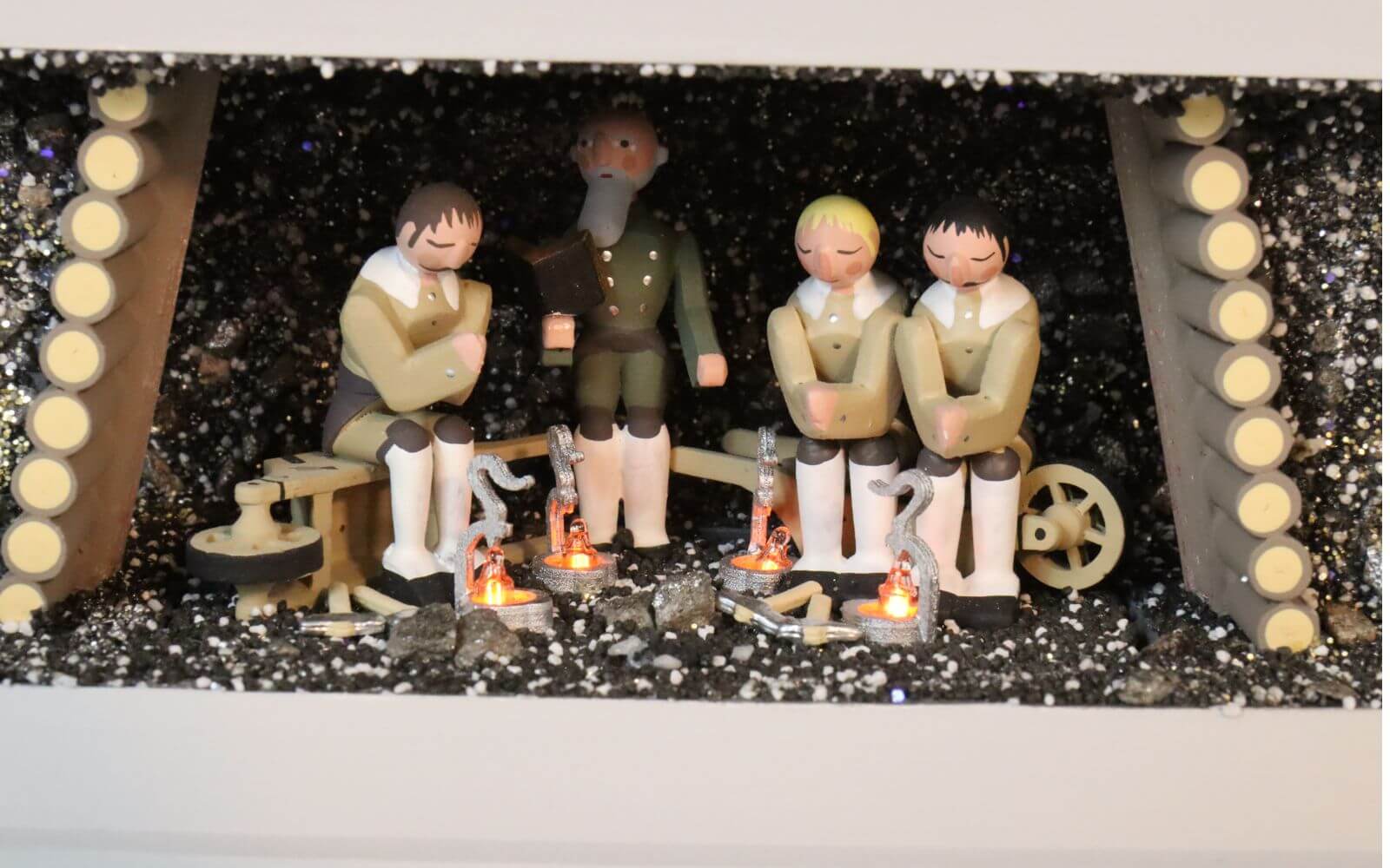 Schwibbogen Mettenschicht in Seiffener Erzgrube, 57 cm von Klaus Kolbe_Bild5