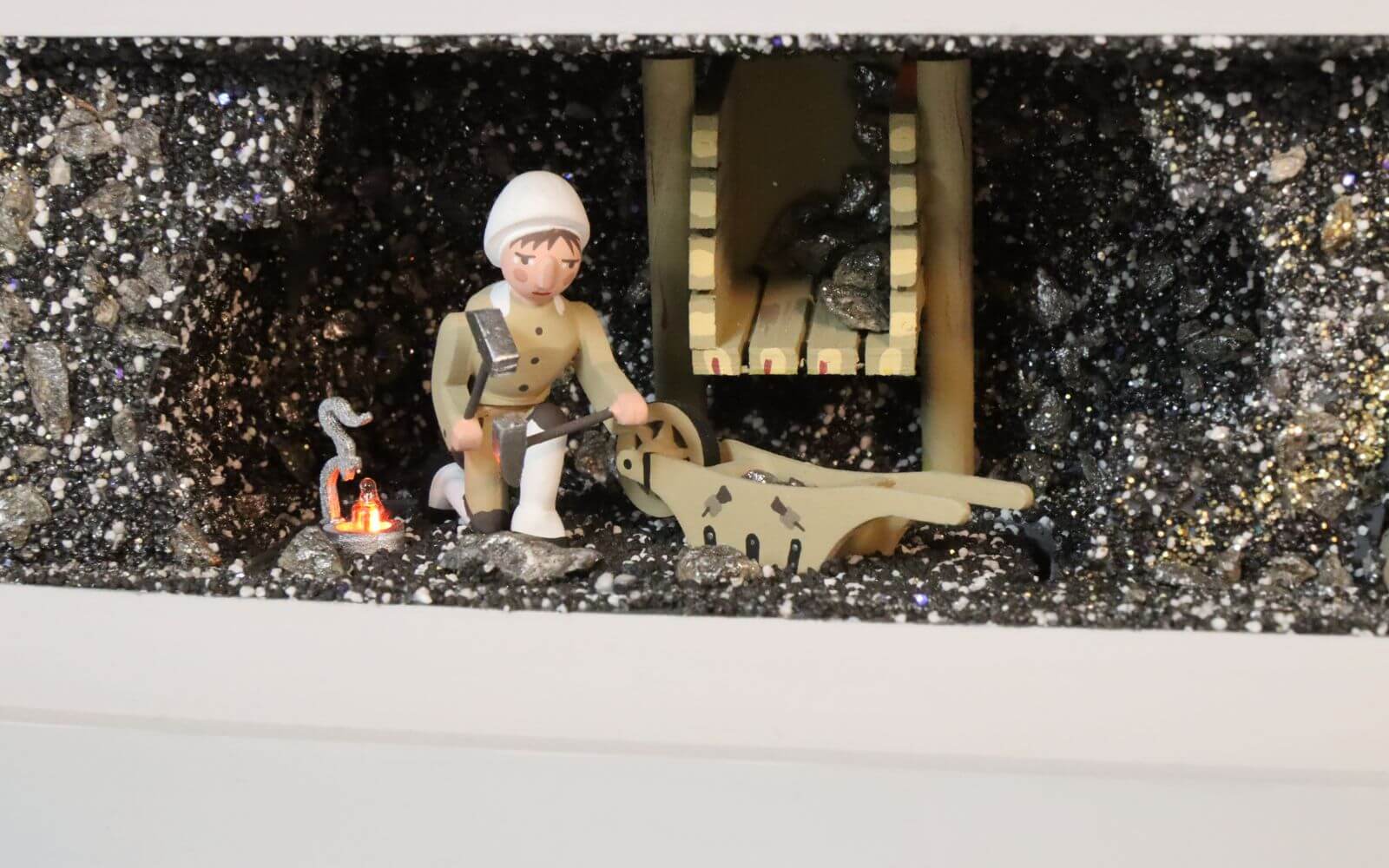 Schwibbogen Mettenschicht in Seiffener Erzgrube, 57 cm von Klaus Kolbe_Bild6