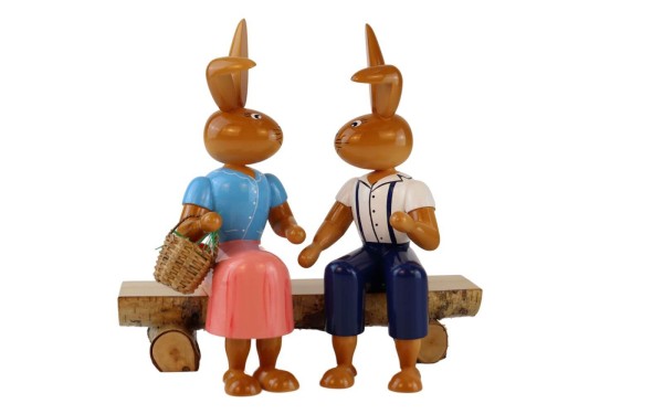 Easter bunny couple on bench, 21 cm by Holzkunst Gahlenz