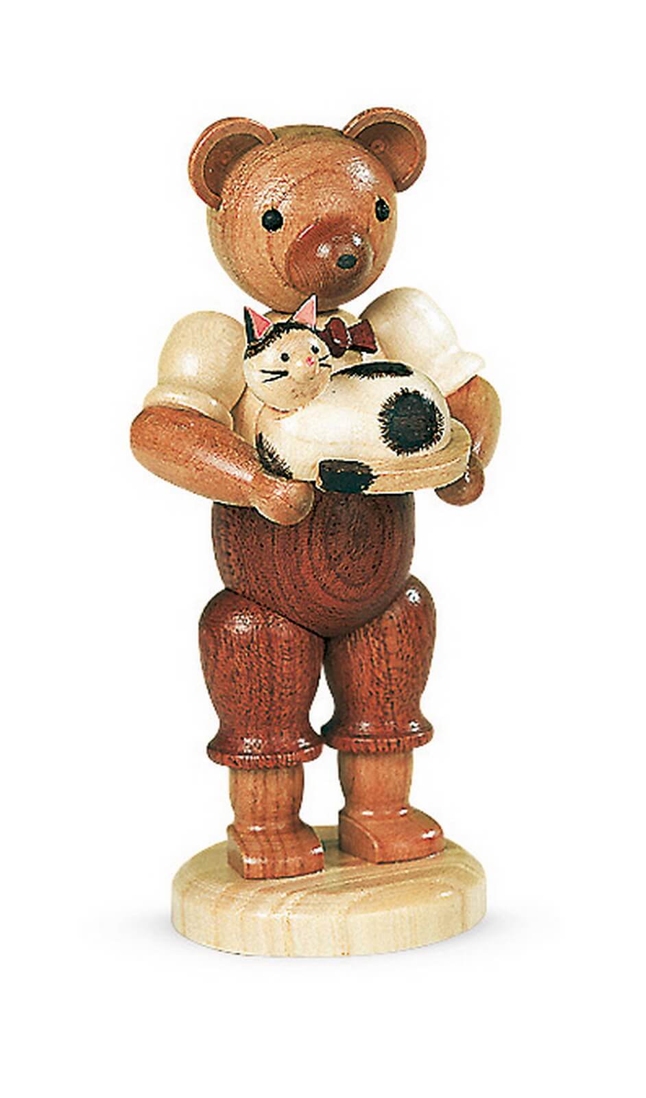 Dekofigur Bär mit Katze aus Holz, naturfarben von Müller Kleinkunst aus Seiffen
