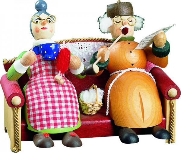 Räuchermännchen Oma und Opa auf dem Sofa von Richard Glässer