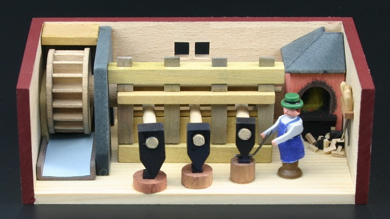 Miniaturstübchen Hammerwerk von Gunter Flath aus Seiffen / Erzgebirge Detailgetreue Nachbildung eines Hammerwerkes aus früheren Zeiten. Hier kann man genau …