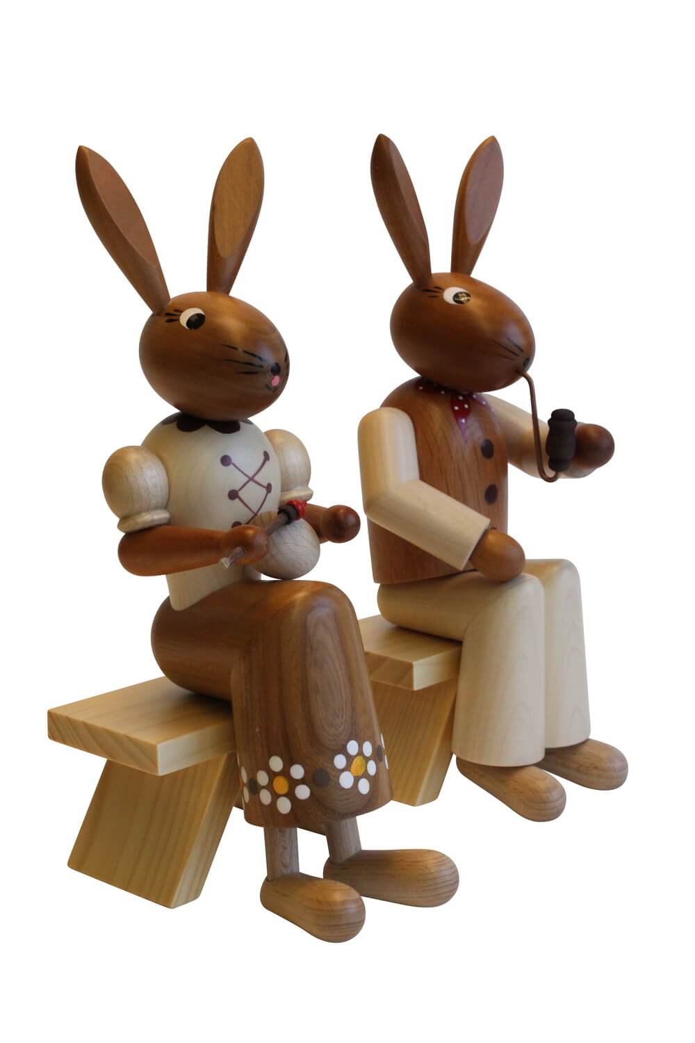 Osterhasenpaar von Nestler-Seiffen auf Stühlen, 22 cm aus Holz_Bild2