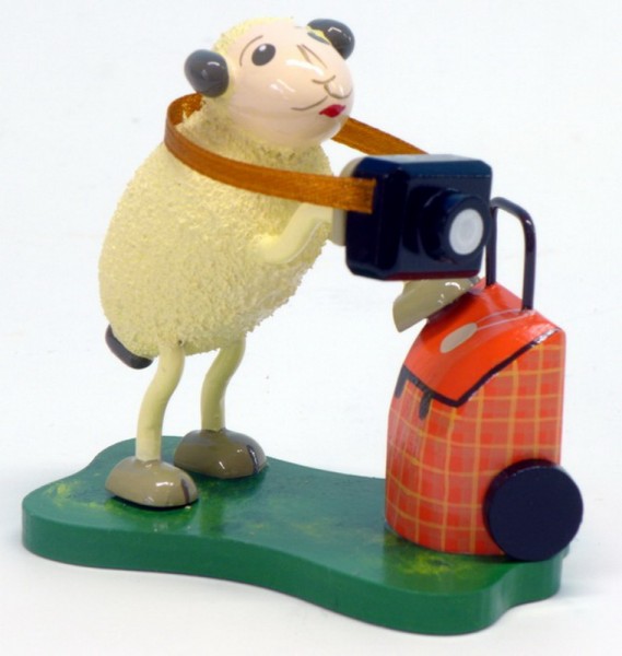 Schaf von Frieder & André Uhlig Touri mit Koffer und Fotoapparat 