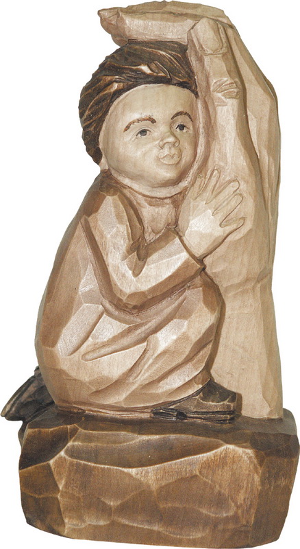 Kind in Gottes Hand aus Holz geschnitzt