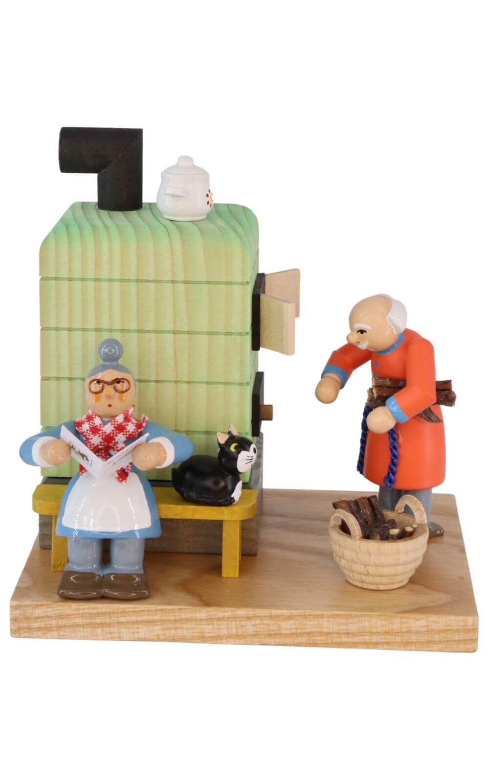 Räuchermännchen Oma und Opa am Kachelofen von Richard Glässer