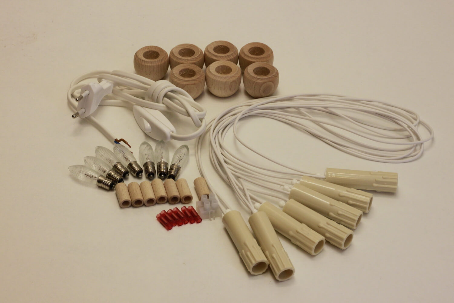 Elektrobausatz für 7er Schwibbogen mit Tülle und Verbindungsmuffe von SEIFFEN.COM