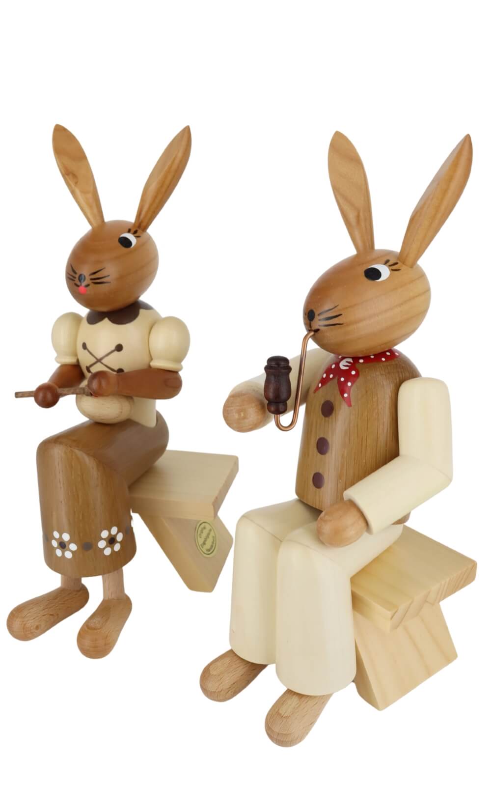 Osterhasenpaar auf Stühlen, 22 cm von SEIFFEN.COM_1
